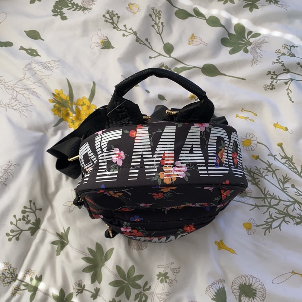 Steve Madden back pack - Picture 5 of 7